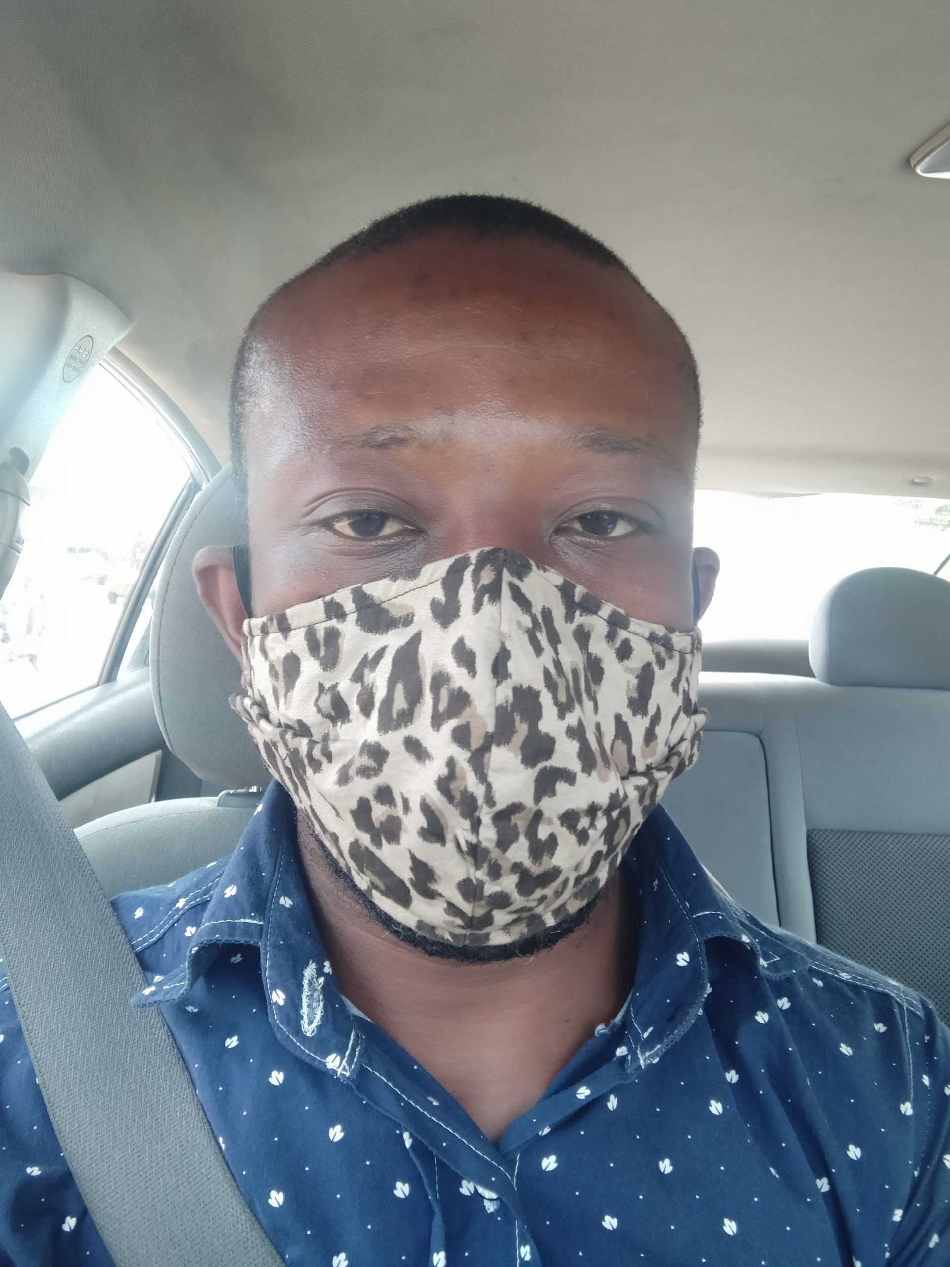 Wearing face mask protects and better when by all people